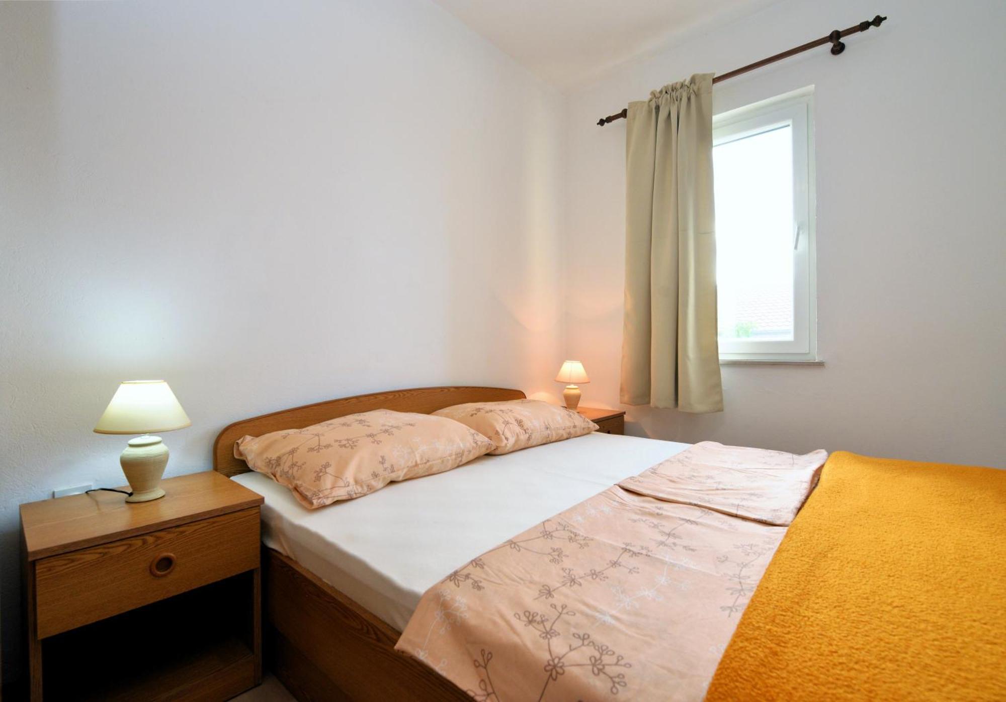 Apartments Goranka Murter Luaran gambar