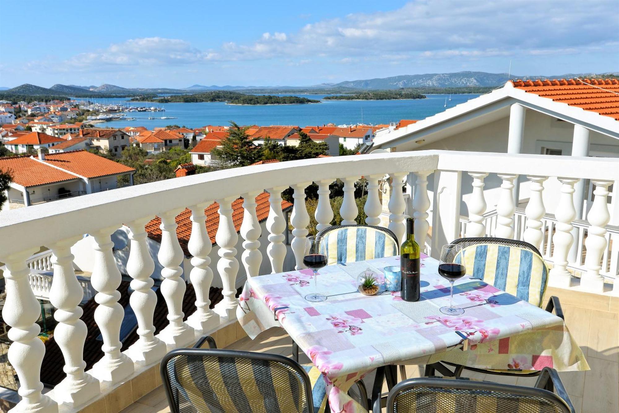 Apartments Goranka Murter Luaran gambar