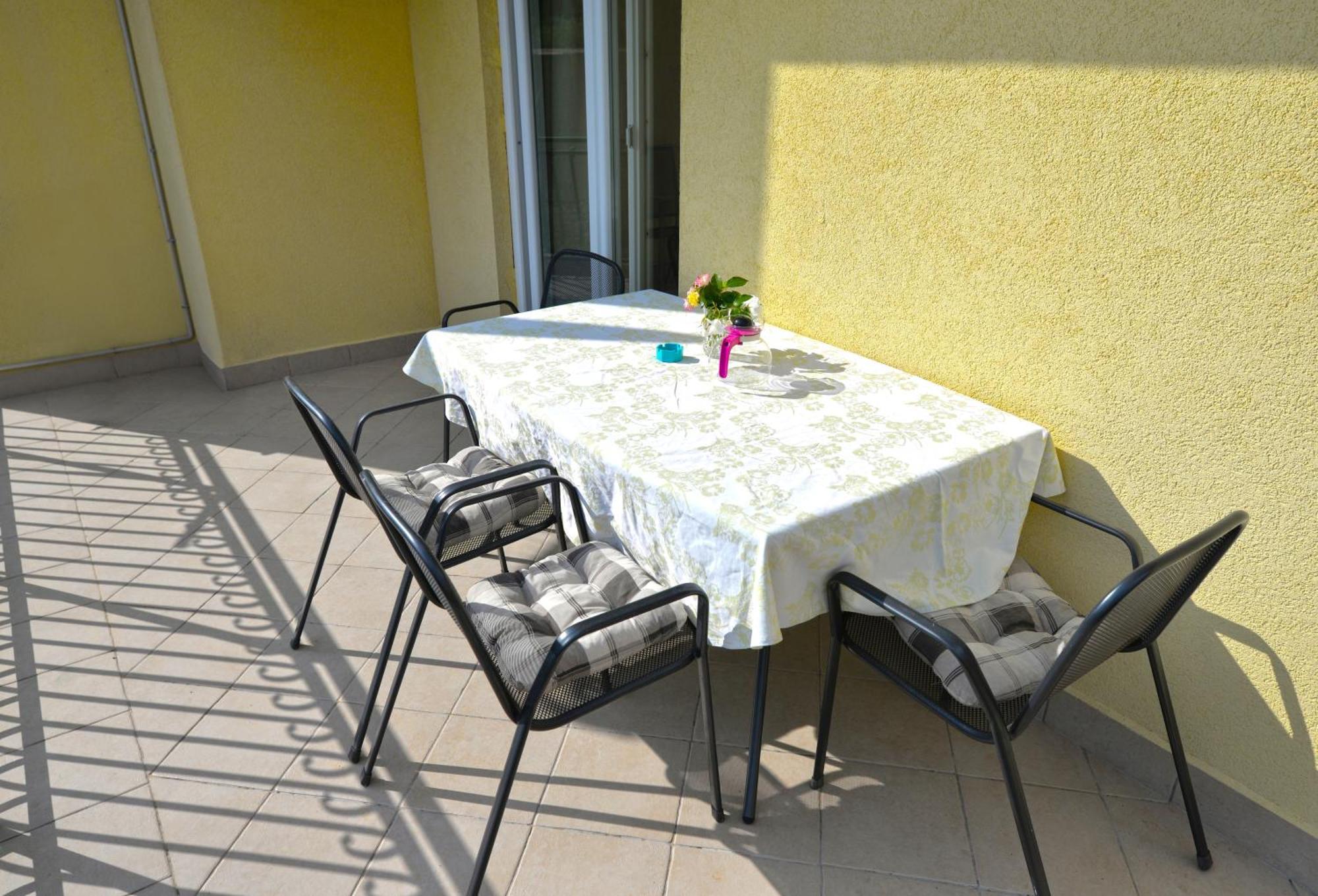 Apartments Goranka Murter Luaran gambar